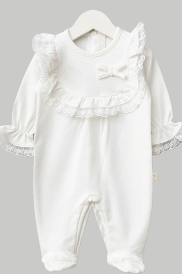 Dantelli Kız Bebek Hastane Çıkış Seti- 3 Parça