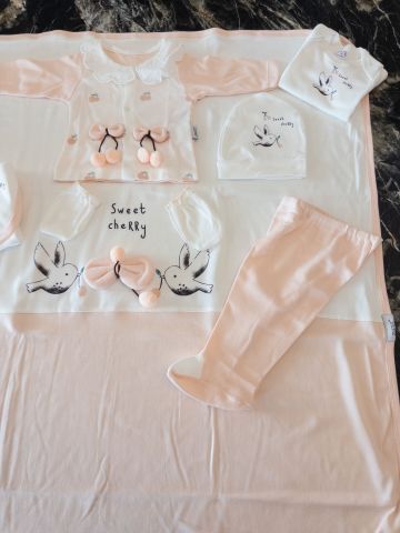 Kiraz Taşıyan Kuş 10 Parça Kız Bebek Hastane Çıkış Seti kırmızı