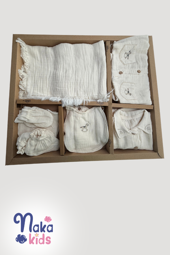 Müslin Oyuncak At Nakışlı  Erkek Bebek Hastane Çıkış Seti- 10 Parça