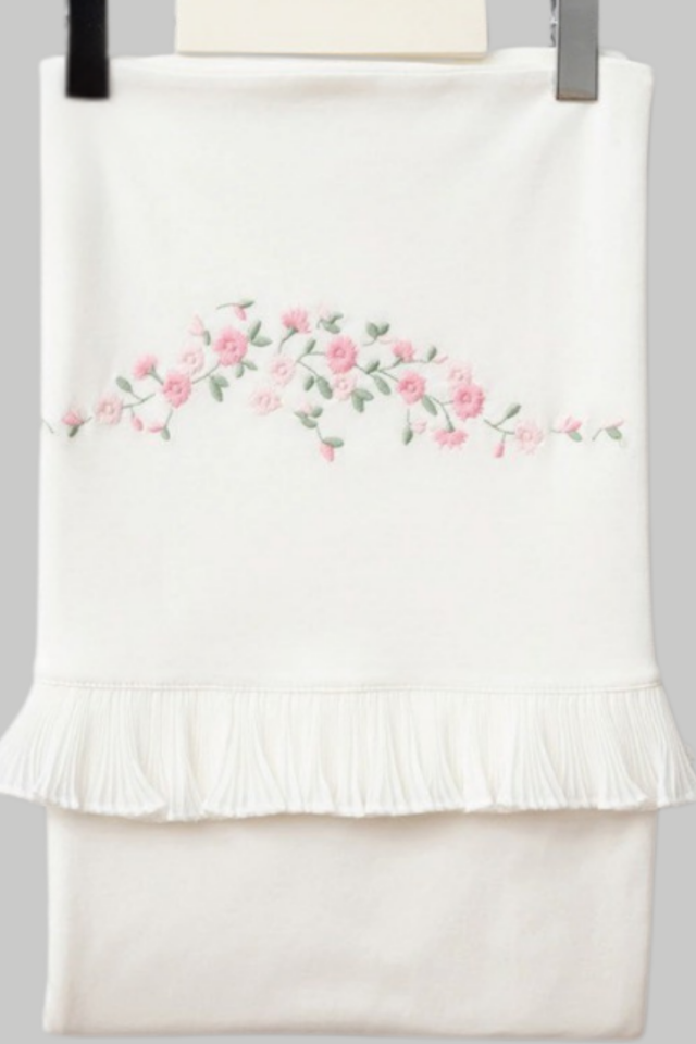 Çiçek Nakışlı  Kız Bebek Hastane Çıkış Seti- 3 Parça Beyaz