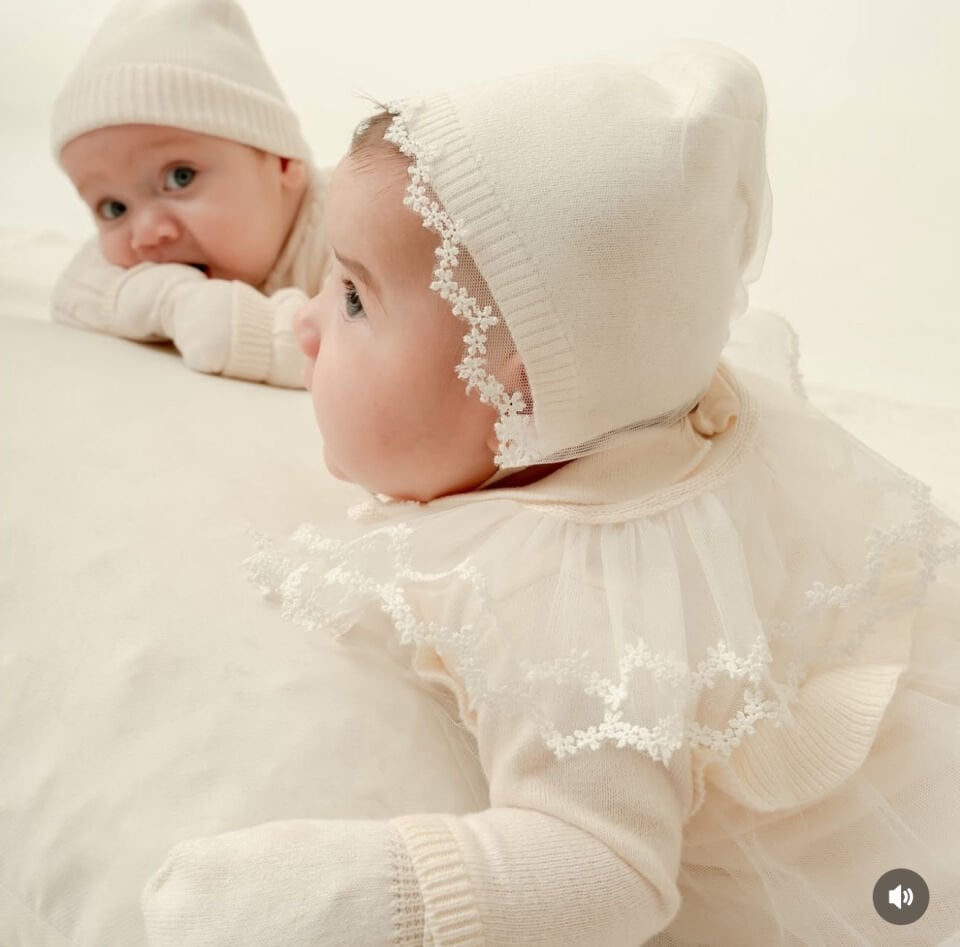 Düz Dantelli Triko 5 Parça  Kız Bebek Hastane Çıkış- Mevlid Seti