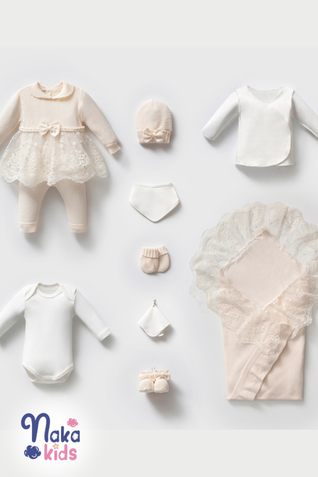 Dantelli Tüllü 10’lu Kız Bebek Hastane Çıkış Seti – Krem