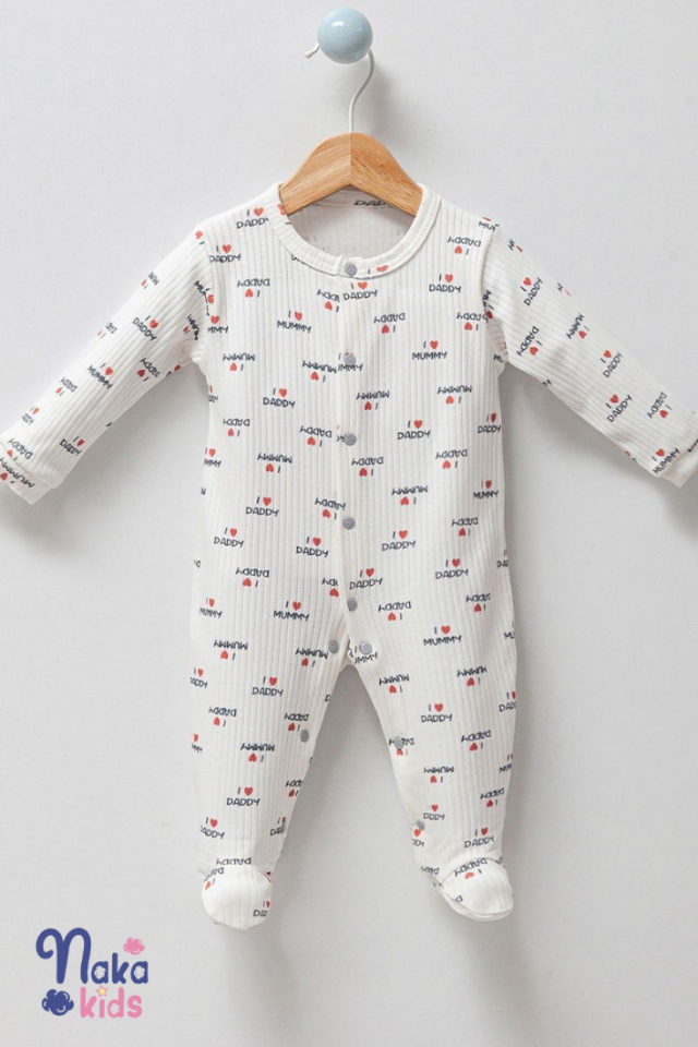 I Love Mummy and Daddy'' Yazılı Unisex Bebek Tulumu
