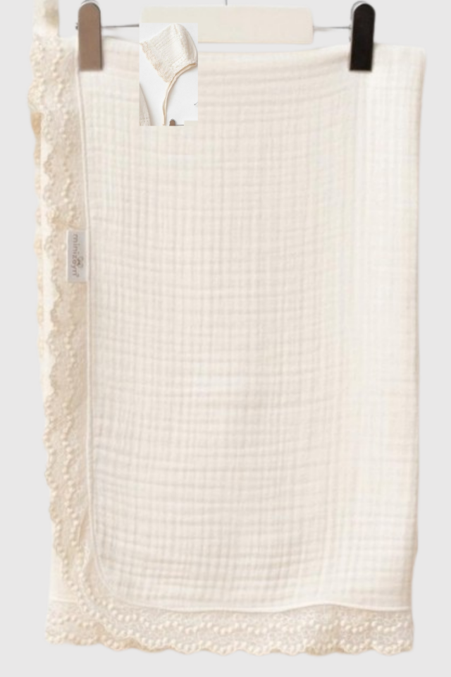 Nahla Lace Kız Bebek Yenidoğan Müslin Dantel Detaylı Kutulu -3 Parça