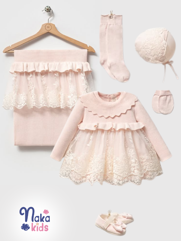 Lüks Dantelli Kız Bebek Hastane Çıkışı Hediye Seti – 5 Parça