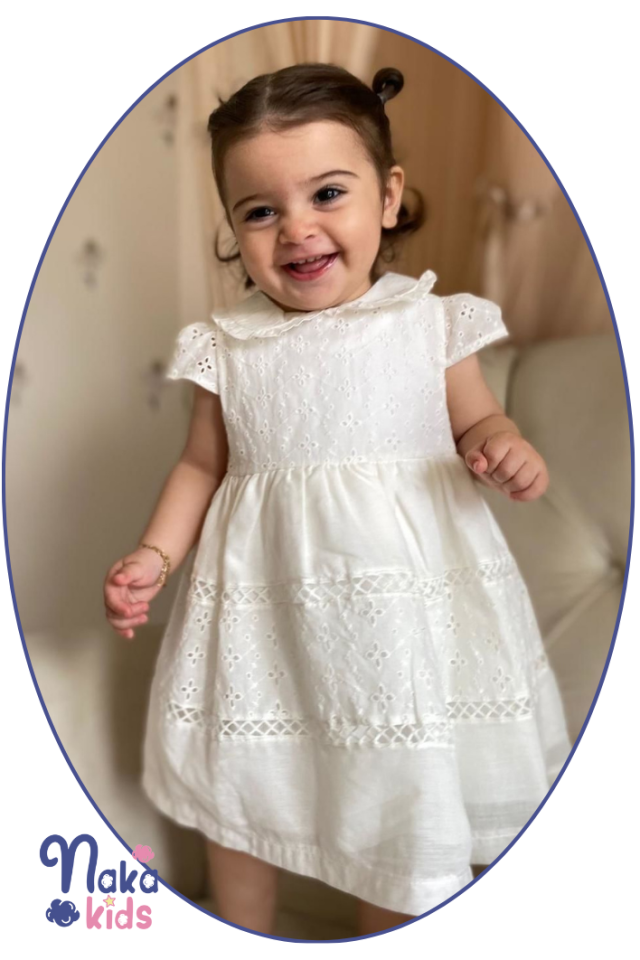 Badem Brodeli Şirin Kız Bebek Elbisesi