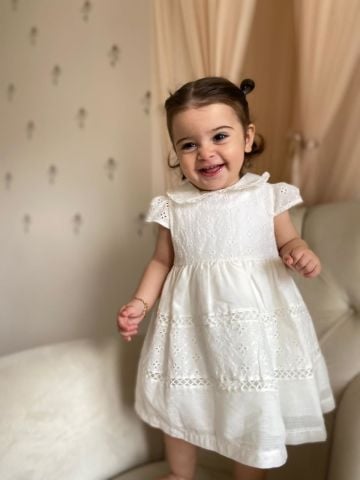 Beyaz Badem %100 Pamuk Ekru Renkli Brodeli Şirin Bebek Elbisesi 18 ay