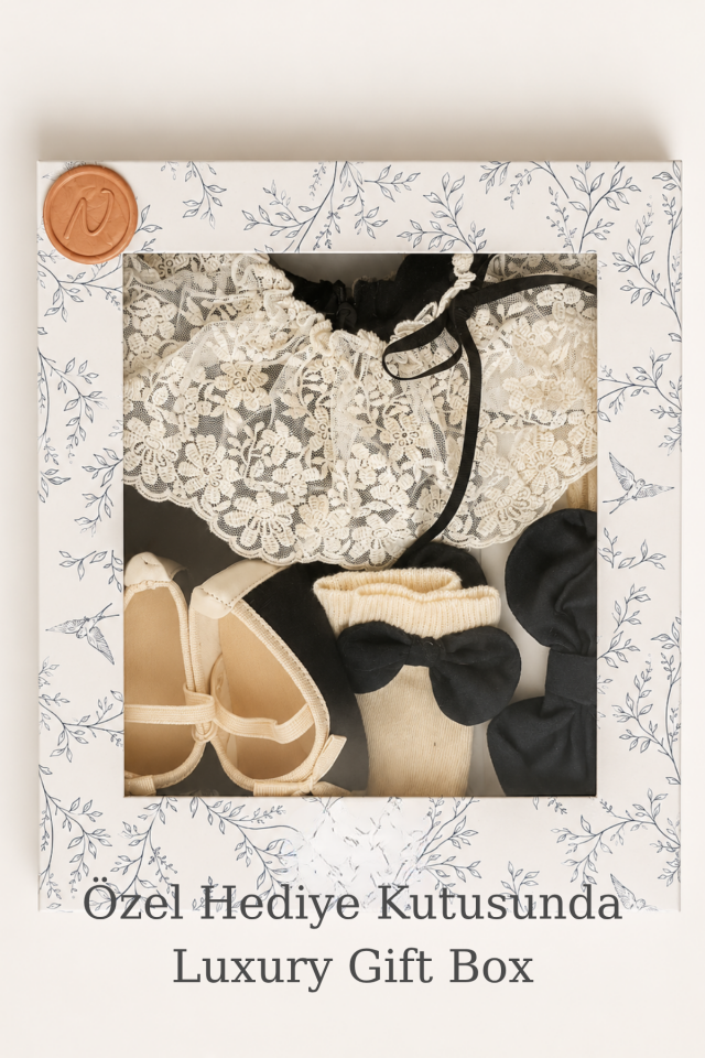 Elise Lace 4 Parça Kadife Kız Bebek Romper Seti | Dantel Yakalı Premium Baby Girl Outfit