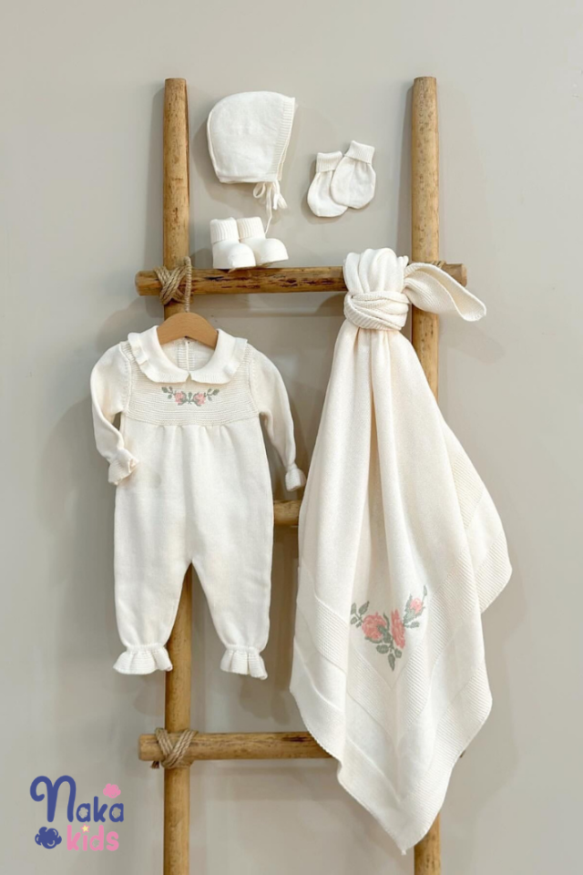 Bebeklerin İlk Hazinesi Organik  Kız Bebek Hastane Çıkış Seti