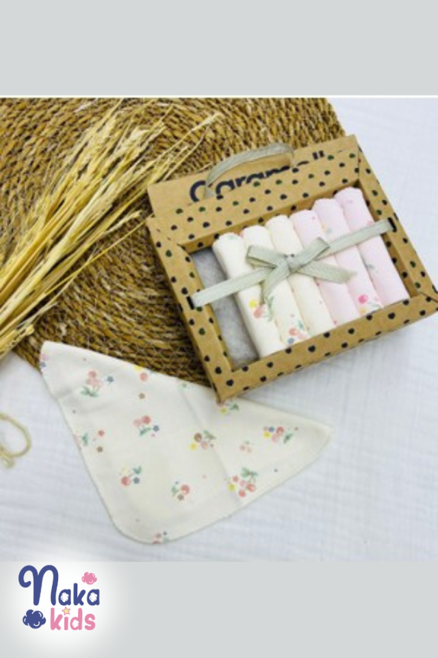 Bebek Salya Mendili Desenli