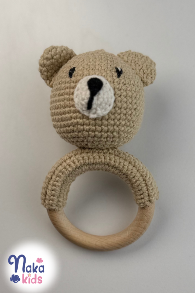 Amigurumi Çıngıraklı Hayvan Oyuncak – El Örgüsü ve Doğal Malzemelerle ayı