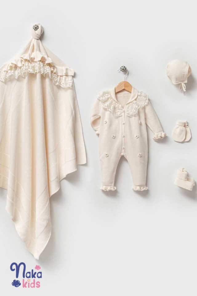Dantelli Papatya Triko Kız Bebek Hastane Çıkış Seti